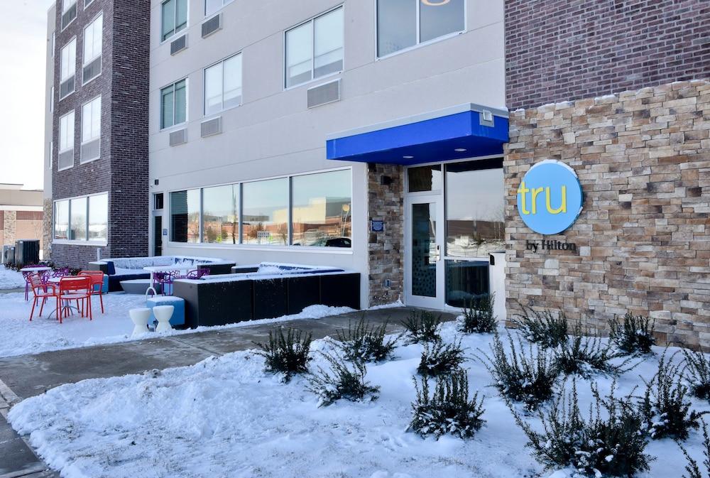 Tru By Hilton Lawrence Hotel Екстериор снимка